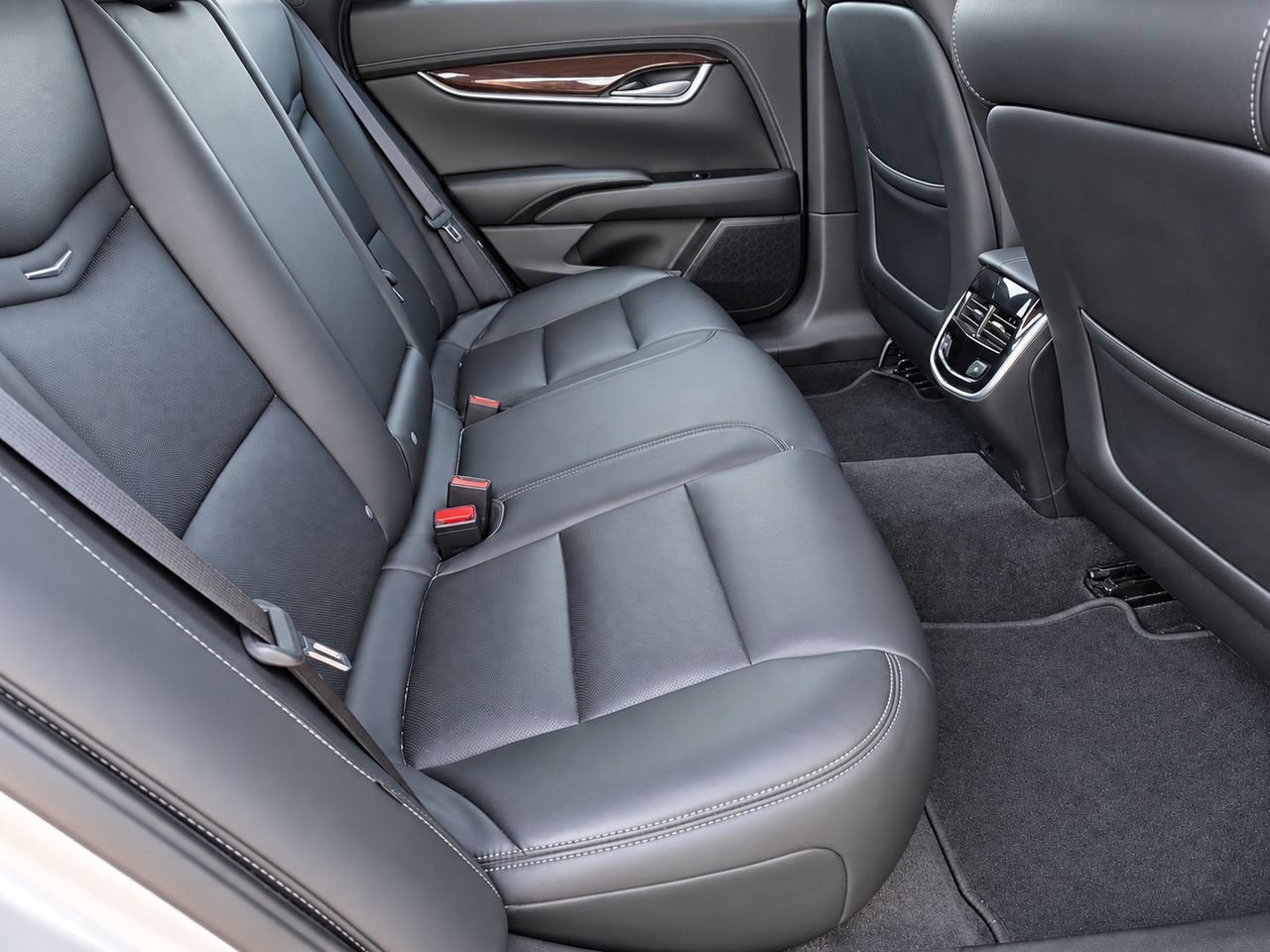 Used 2017 Cadillac XTS Luxury FWD image 38