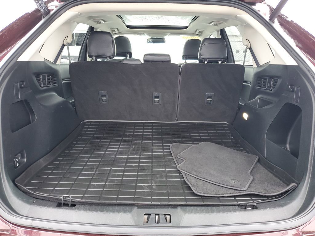 Used 2020 Ford Edge SEL w/ Convenience Package image 32