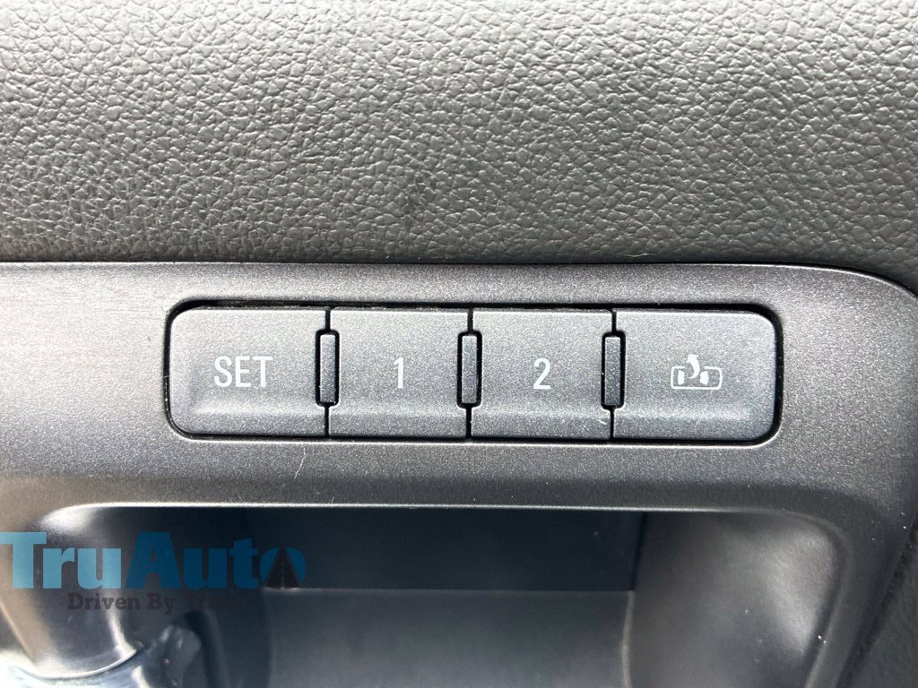 Used 2017 Chevrolet Silverado 1500 LTZ Z71 w/ LTZ Plus Package AWD/4WD image 22