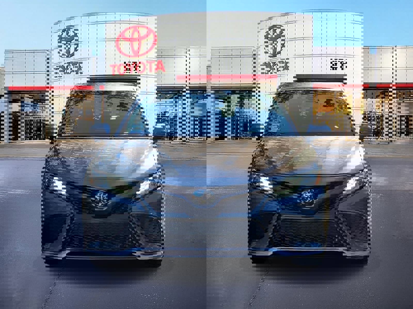 Used 2024 Toyota Camry XSE image 2