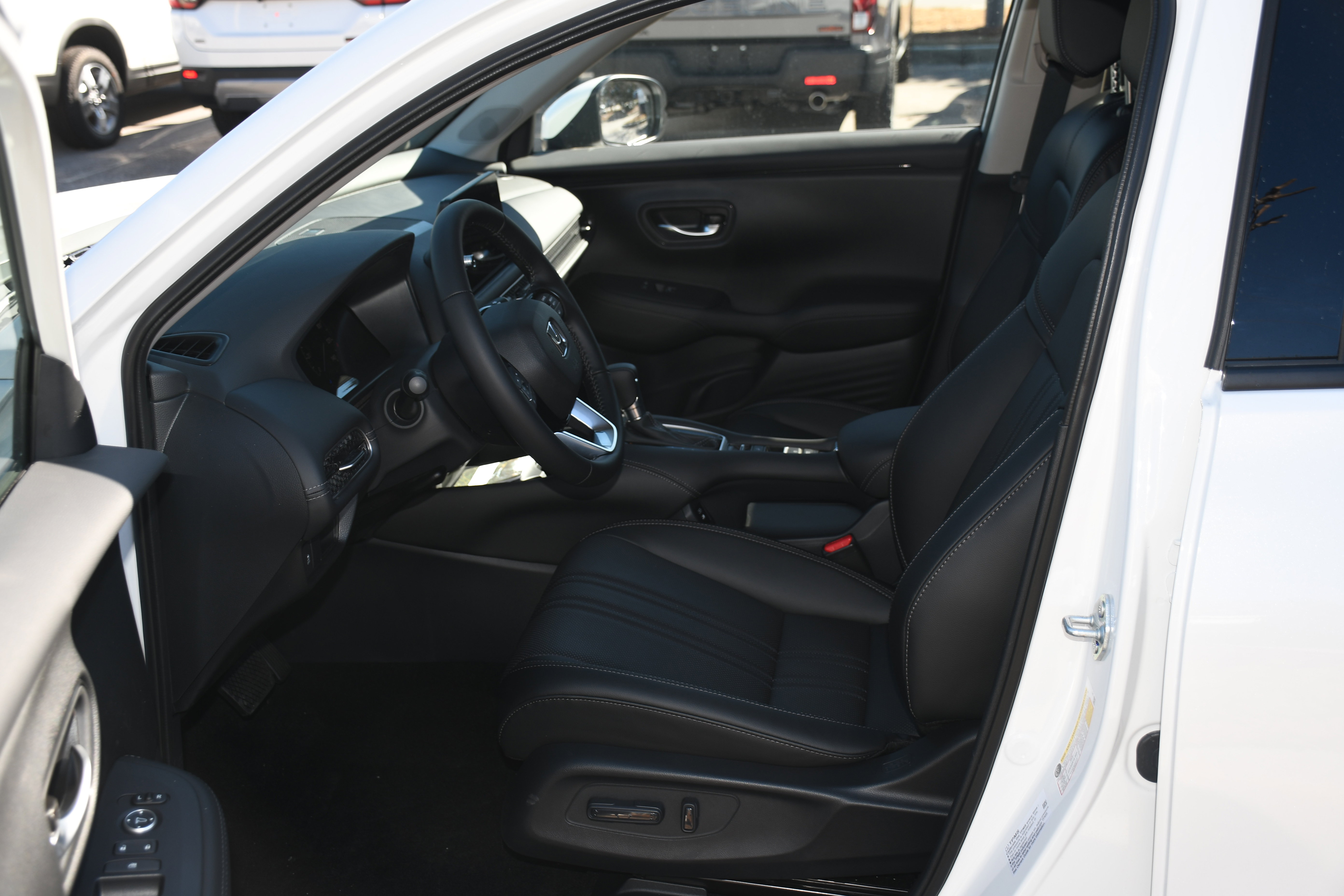 New 2026 Honda HR-V EX-L image 3