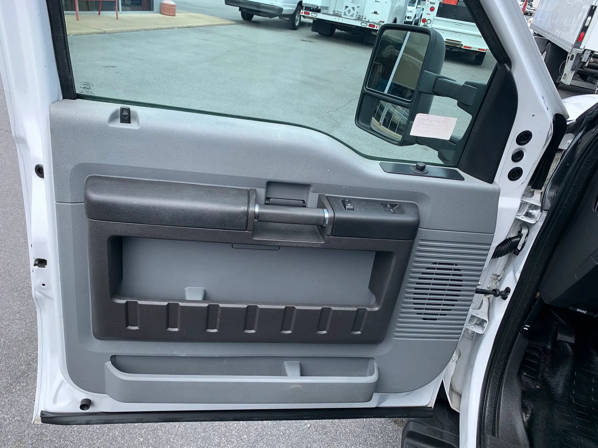 Used 2014 Ford F550 4x4 Regular Cab Super Duty image 9