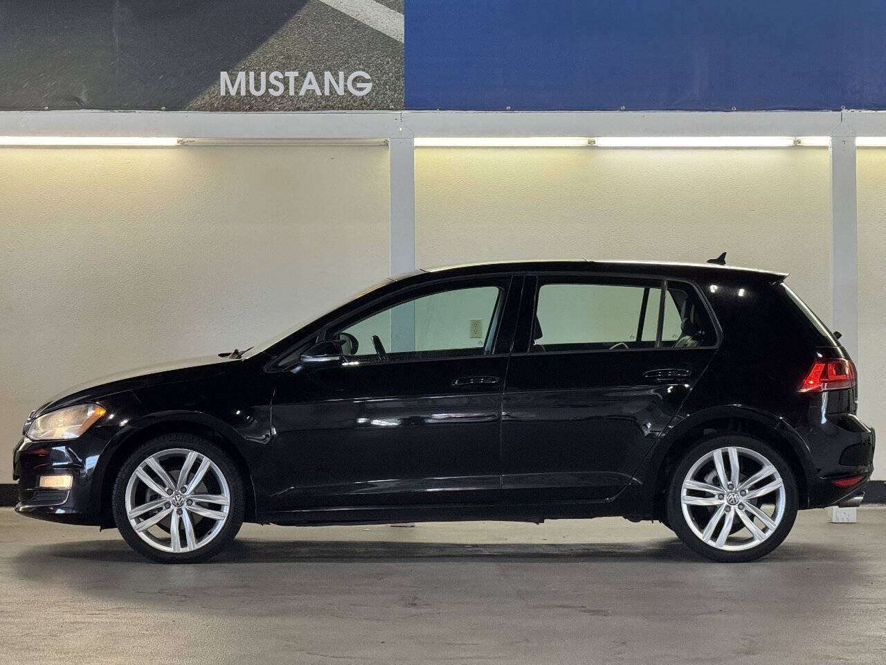 Used 2015 Volkswagen Golf TDI SEL FWD image 16