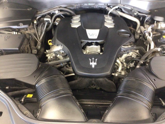 Used 2019 Maserati Levante AWD/4WD image 30