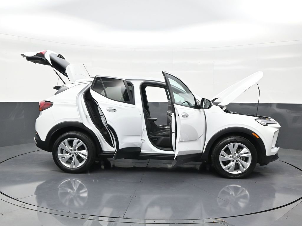 Used 2024 Buick Encore GX Preferred FWD image 30