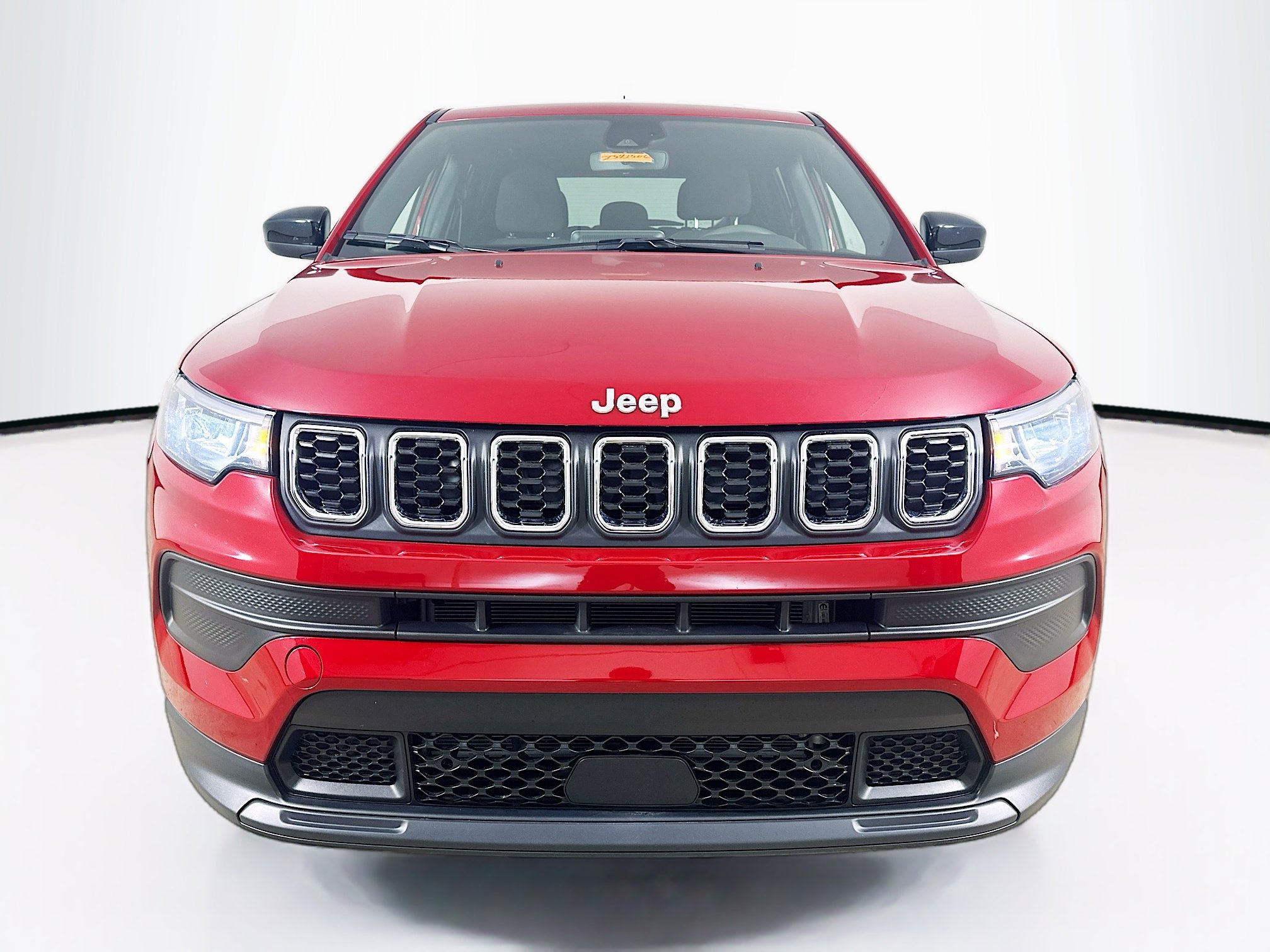 Certified 2025 Jeep Compass Sport image 2