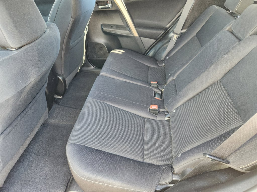 Used 2015 Toyota RAV4 XLE FWD image 25