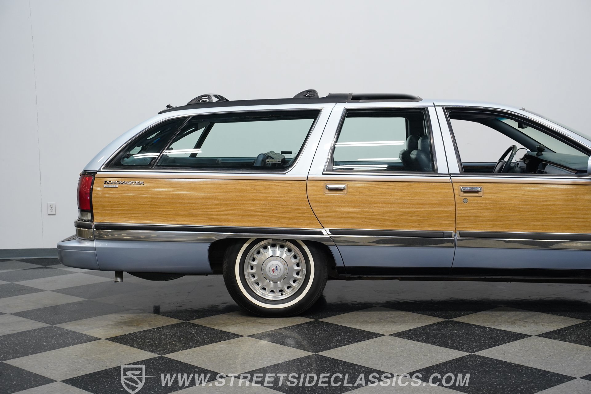 Used 1996 Buick Roadmaster Estate RWD image 28