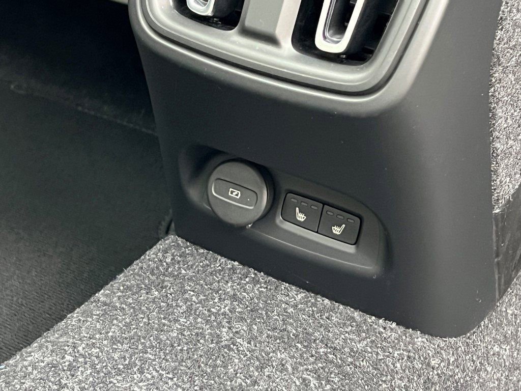 New 2026 Volvo EX40 Plus w/ Climate Package RWD image 12