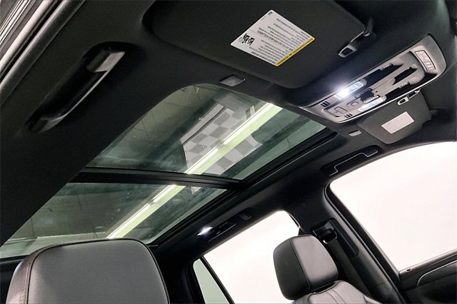 Used 2021 Chevrolet Tahoe RST w/ Luxury Package image 17