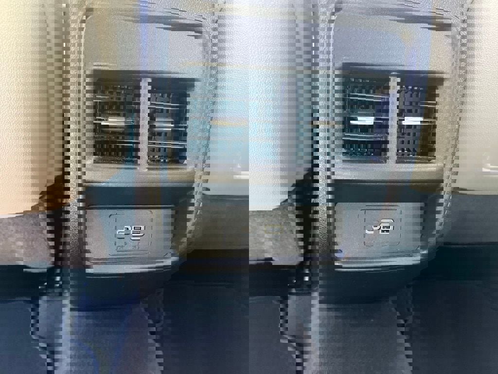 Used 2023 Cadillac XT4 Premium Luxury image 18