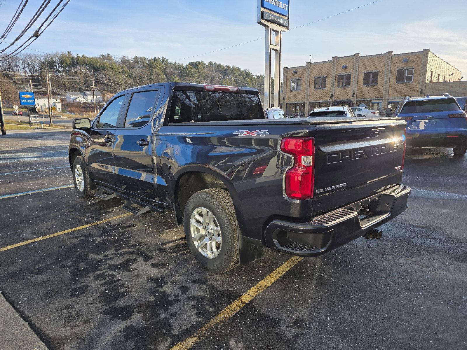 Used 2024 Chevrolet Silverado 1500 RST w/ Max Trailering Package image 6