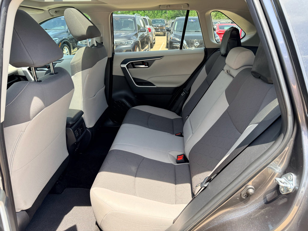 Used 2025 Toyota RAV4 XLE w/ Convenience Package FWD image 23