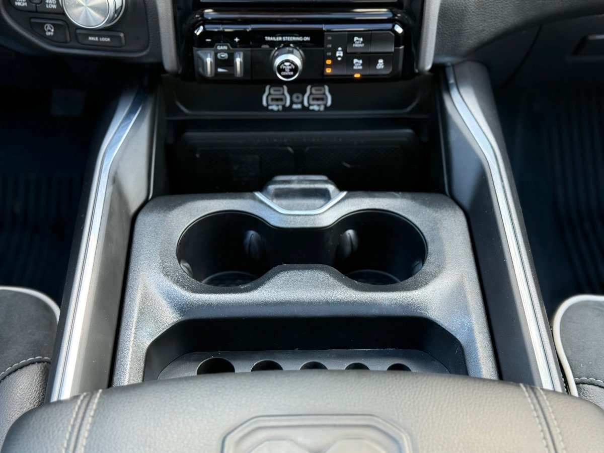 Used 2025 RAM 1500 Laramie w/ Sport Appearance Package AWD/4WD image 31
