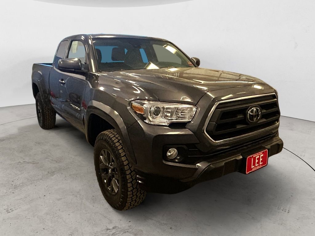 Used 2022 Toyota Tacoma SR5 w/ SR5 Appearance Package (SM) image 5