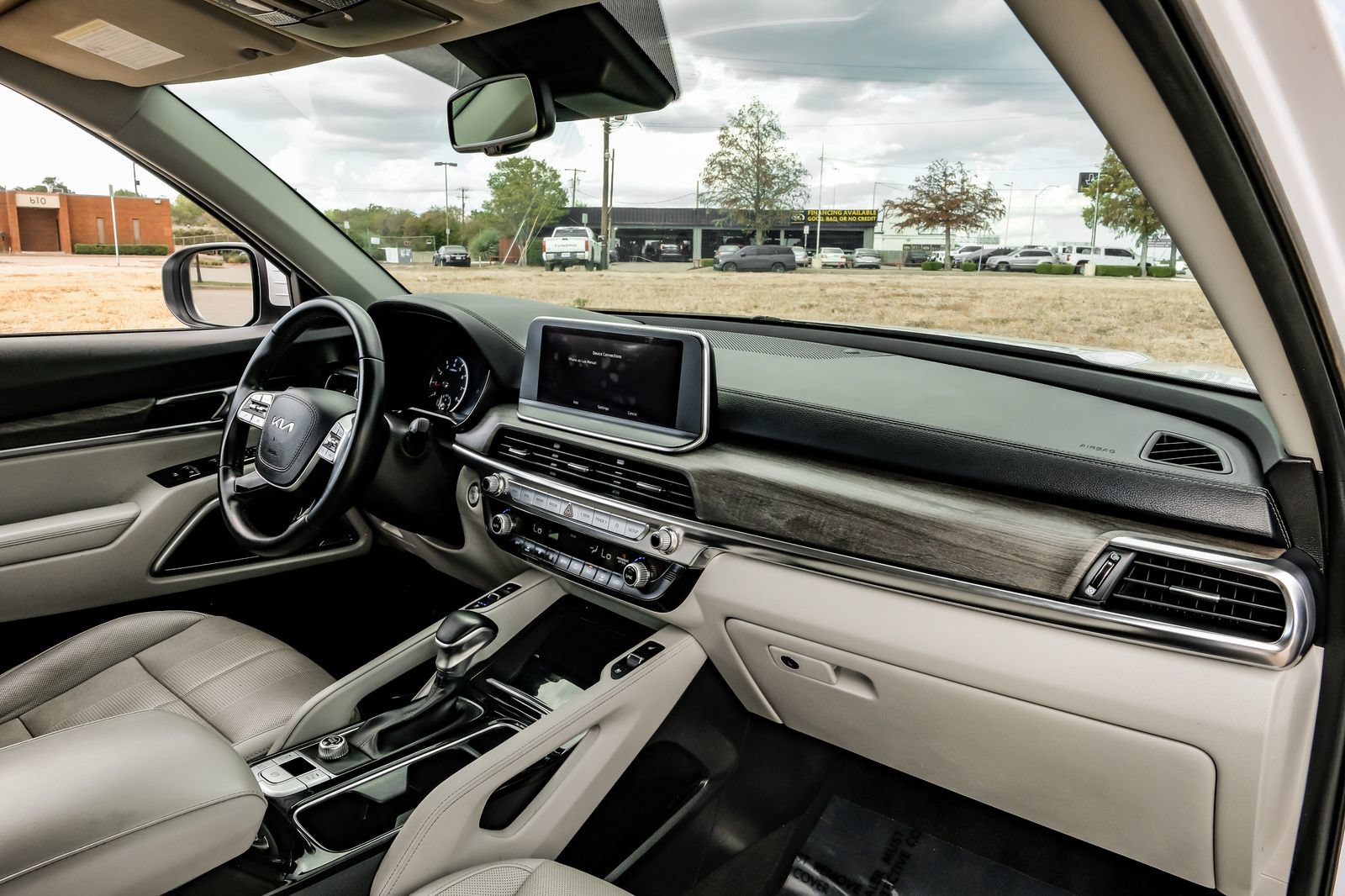Used 2022 Kia Telluride EX w/ EX Premium Package FWD image 11
