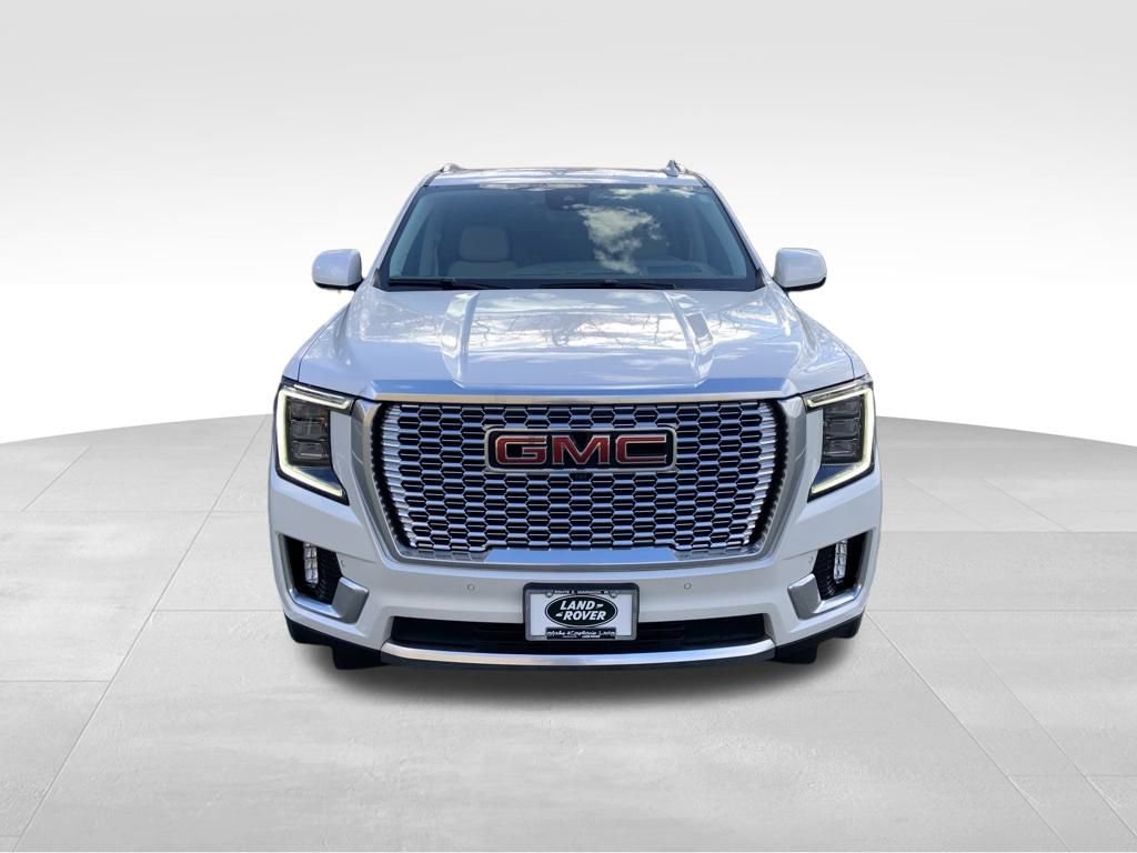 Used 2024 GMC Yukon Denali w/ Advanced Technology Package image 2