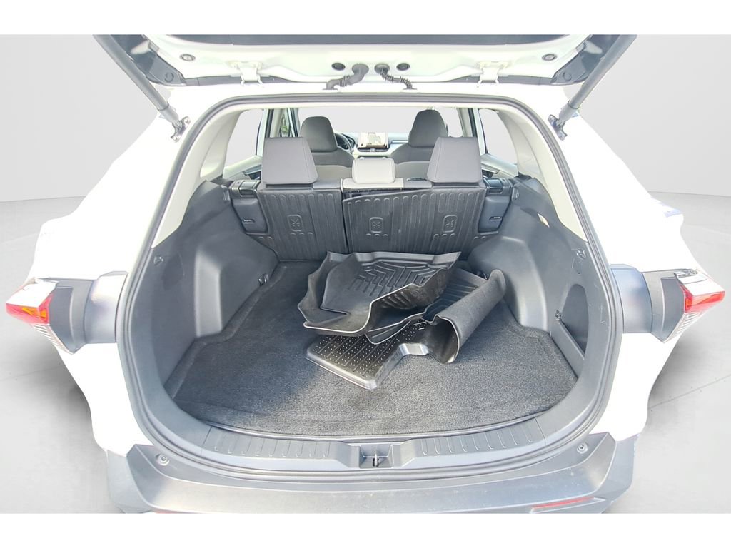 Used 2024 Toyota RAV4 XLE w/ Convenience Package image 12