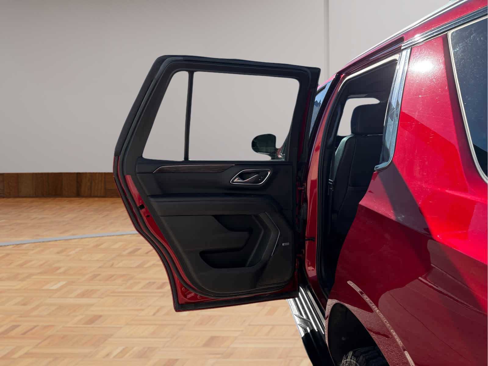 Used 2022 Chevrolet Tahoe LT w/ LT Signature Package image 11