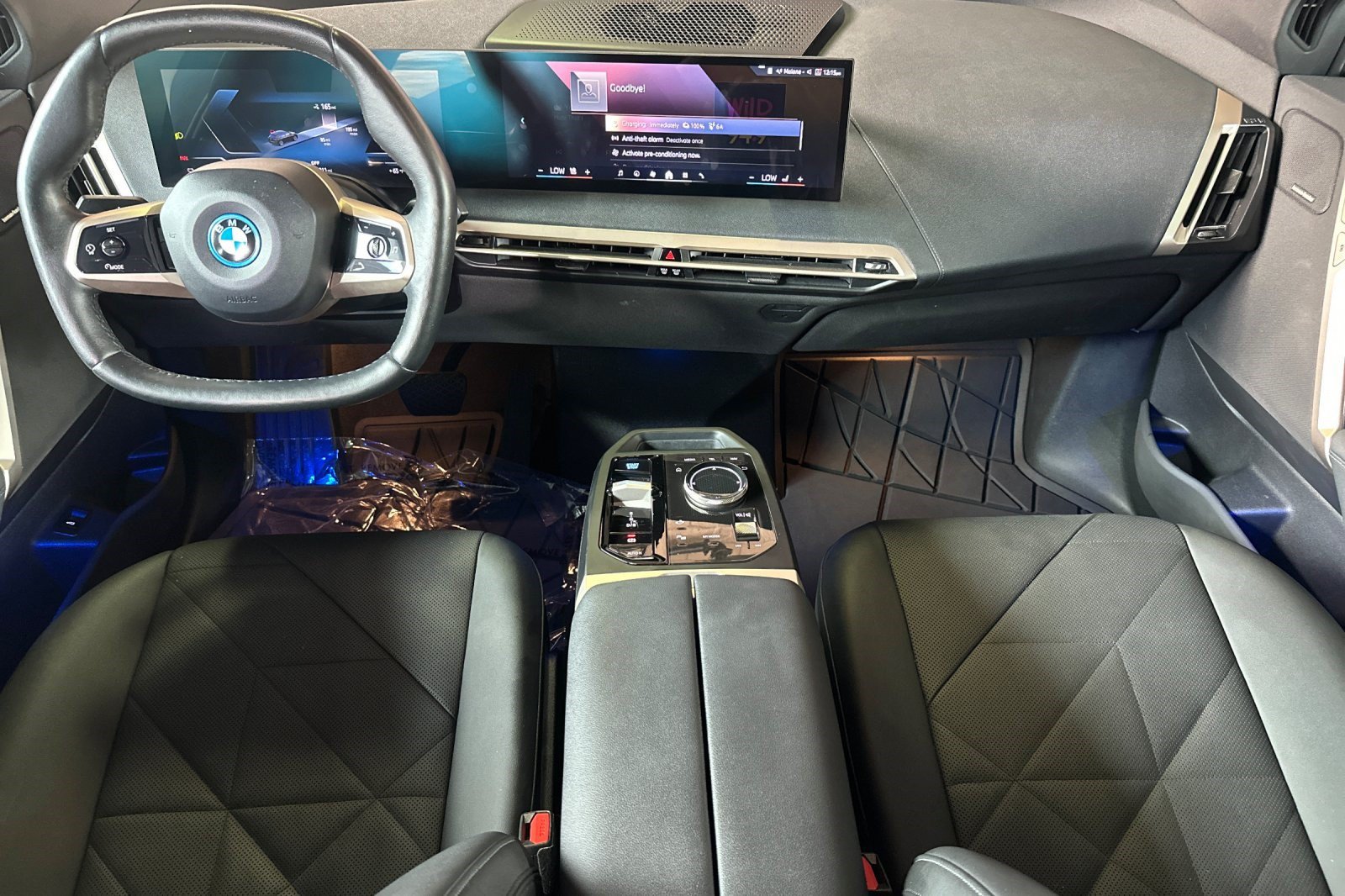 Used 2024 BMW iX xDrive50 w/ Sport Package AWD/4WD image 17