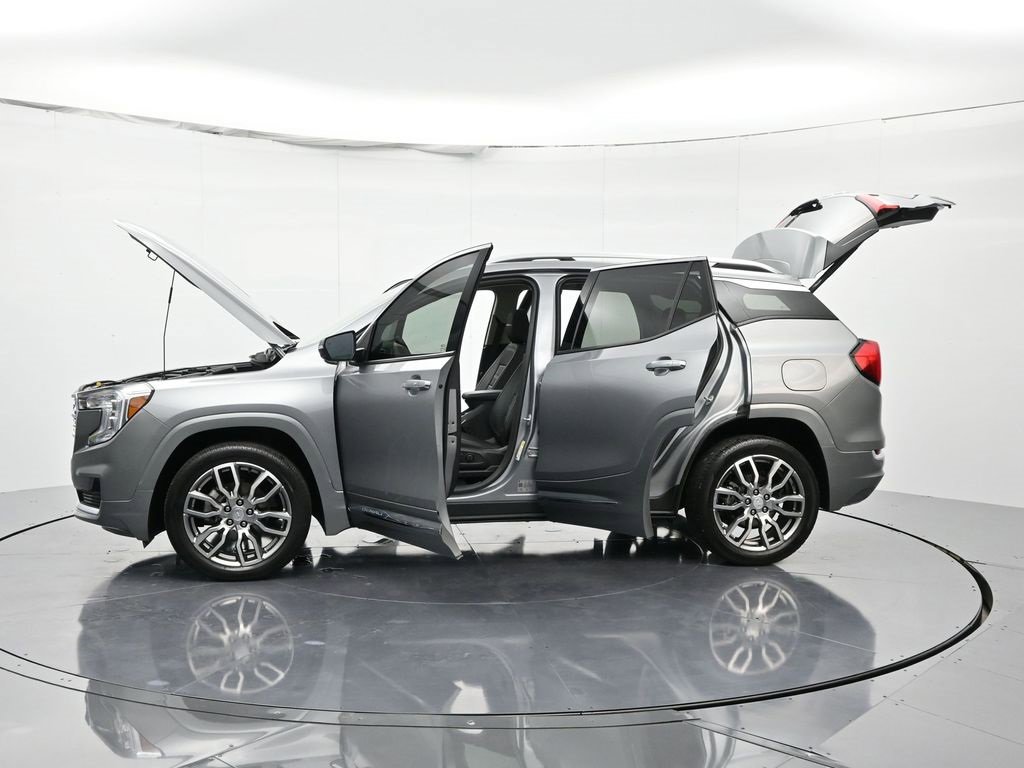 Used 2023 GMC Terrain Denali image 46