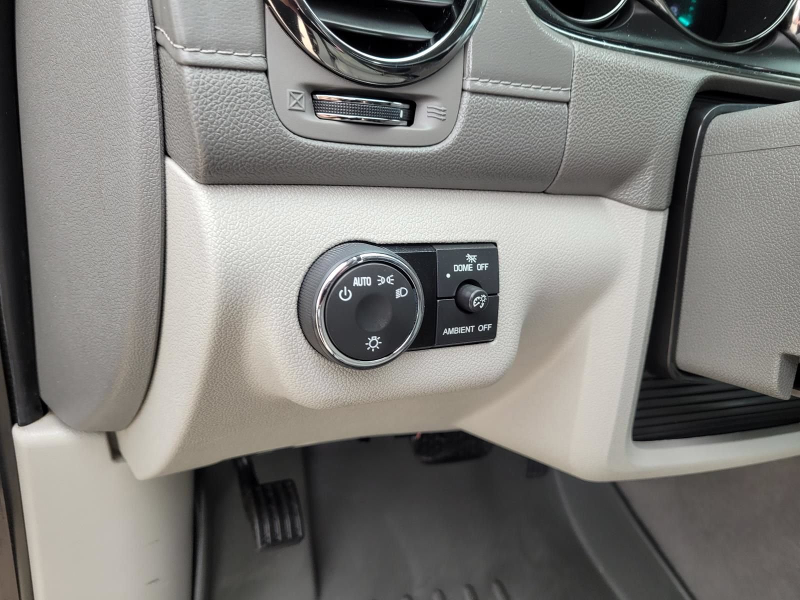 Used 2017 Buick Enclave Leather w/ Trailering Package FWD image 27