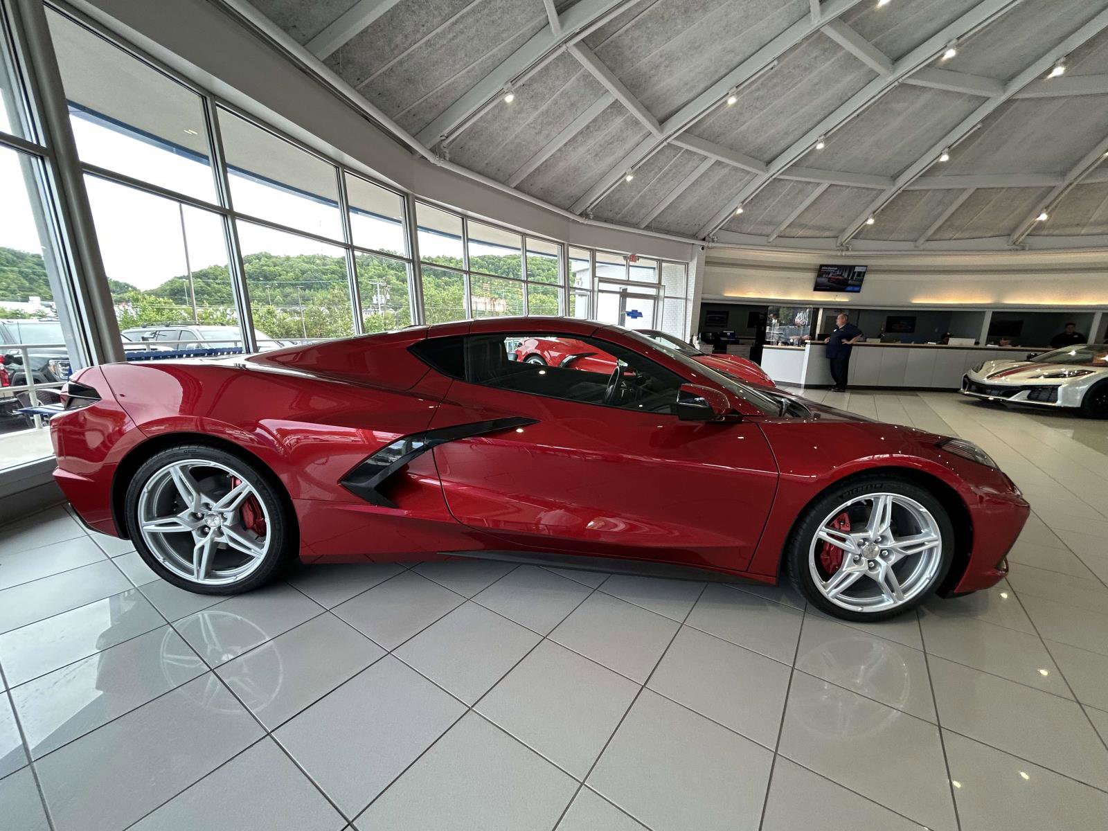 Used 2021 Chevrolet Corvette Stingray Preferred Cpe w/ Battery Protection Package RWD image 2