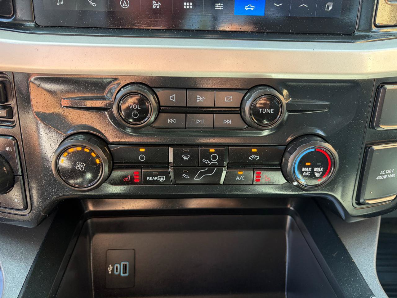 Used 2023 Ford F350 XLT w/ XLT Premium Package AWD/4WD image 21