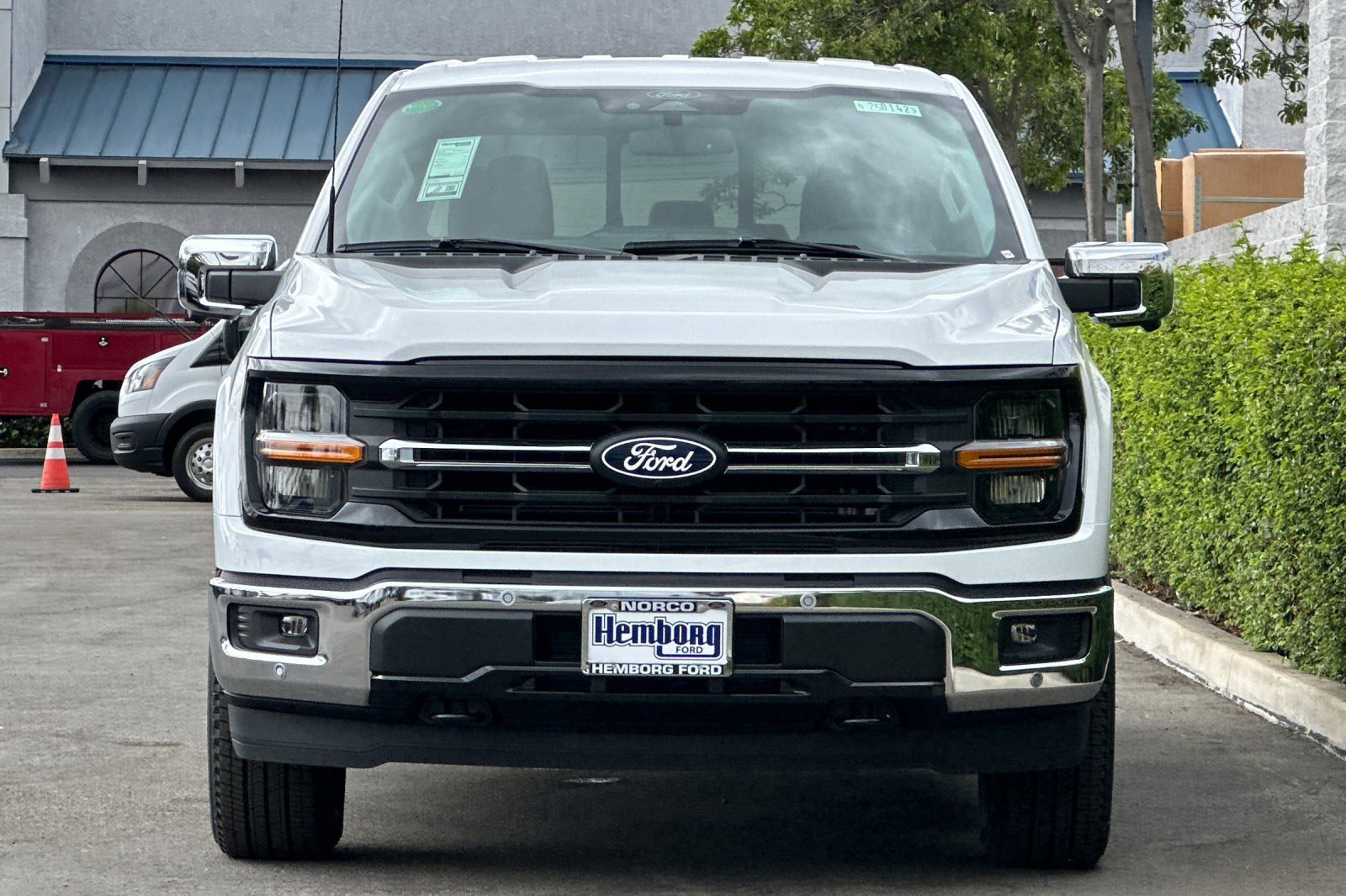 New 2025 Ford F150 XLT w/ Equipment Group 302A MID image 9