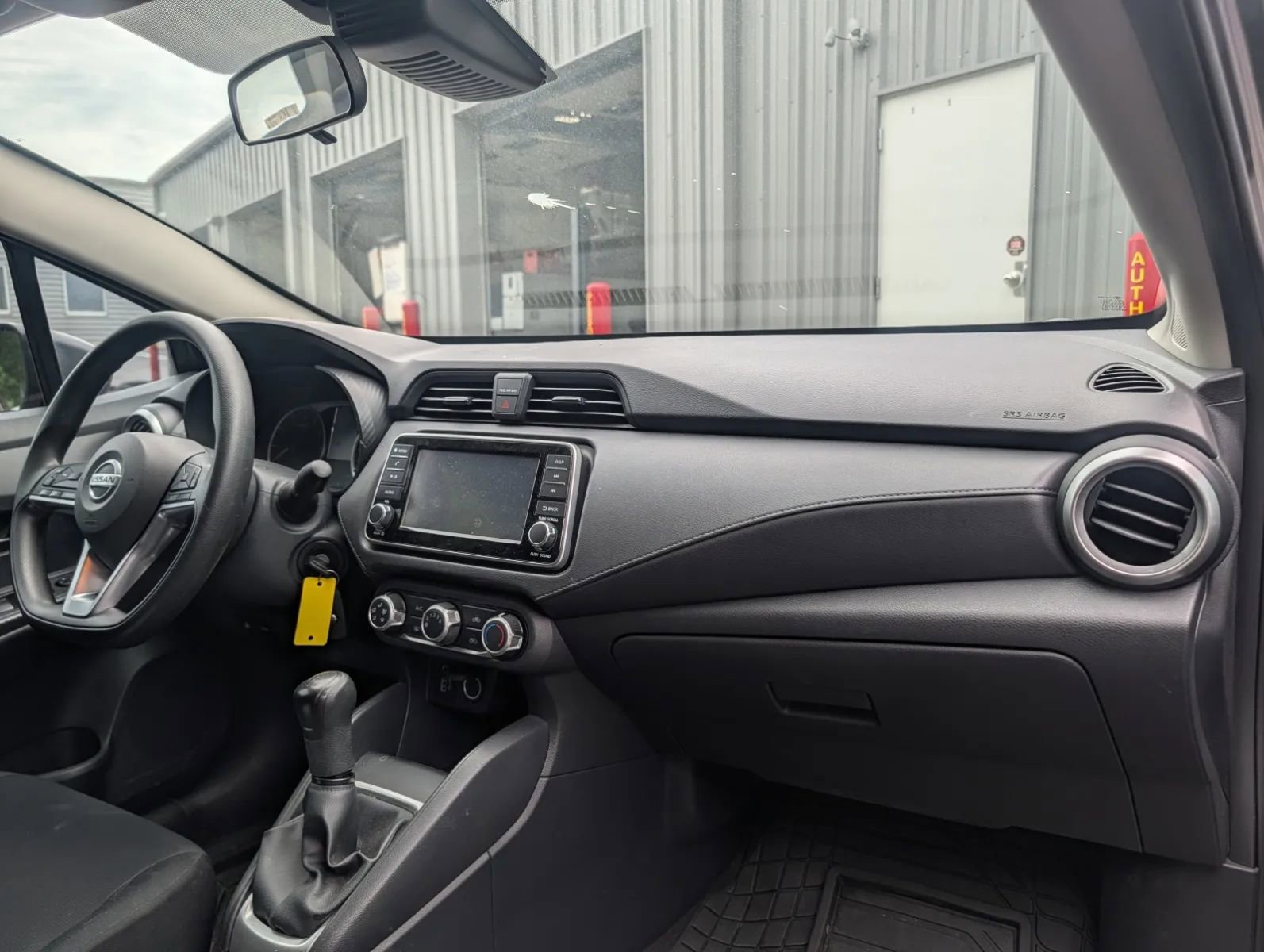 Used 2022 Nissan Versa S FWD image 11