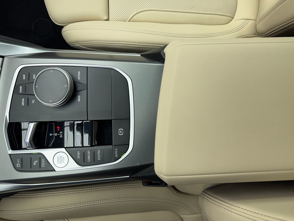 Used 2025 BMW 230i xDrive Coupe image 32