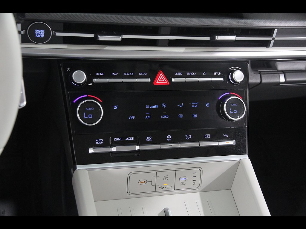 Certified 2025 Hyundai Santa Fe SEL AWD/4WD image 14