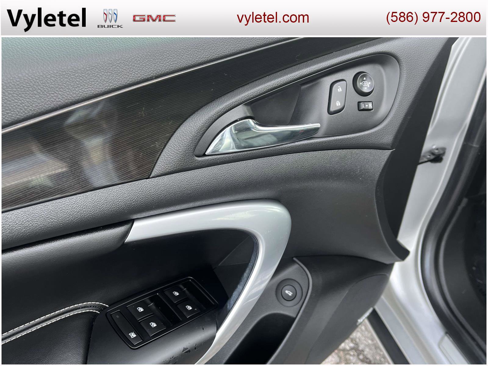 Used 2016 Buick Regal Premium image 17