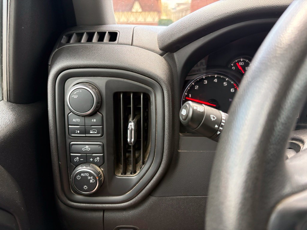 Used 2023 Chevrolet Silverado 1500 W/T w/ WT Value Package AWD/4WD image 26