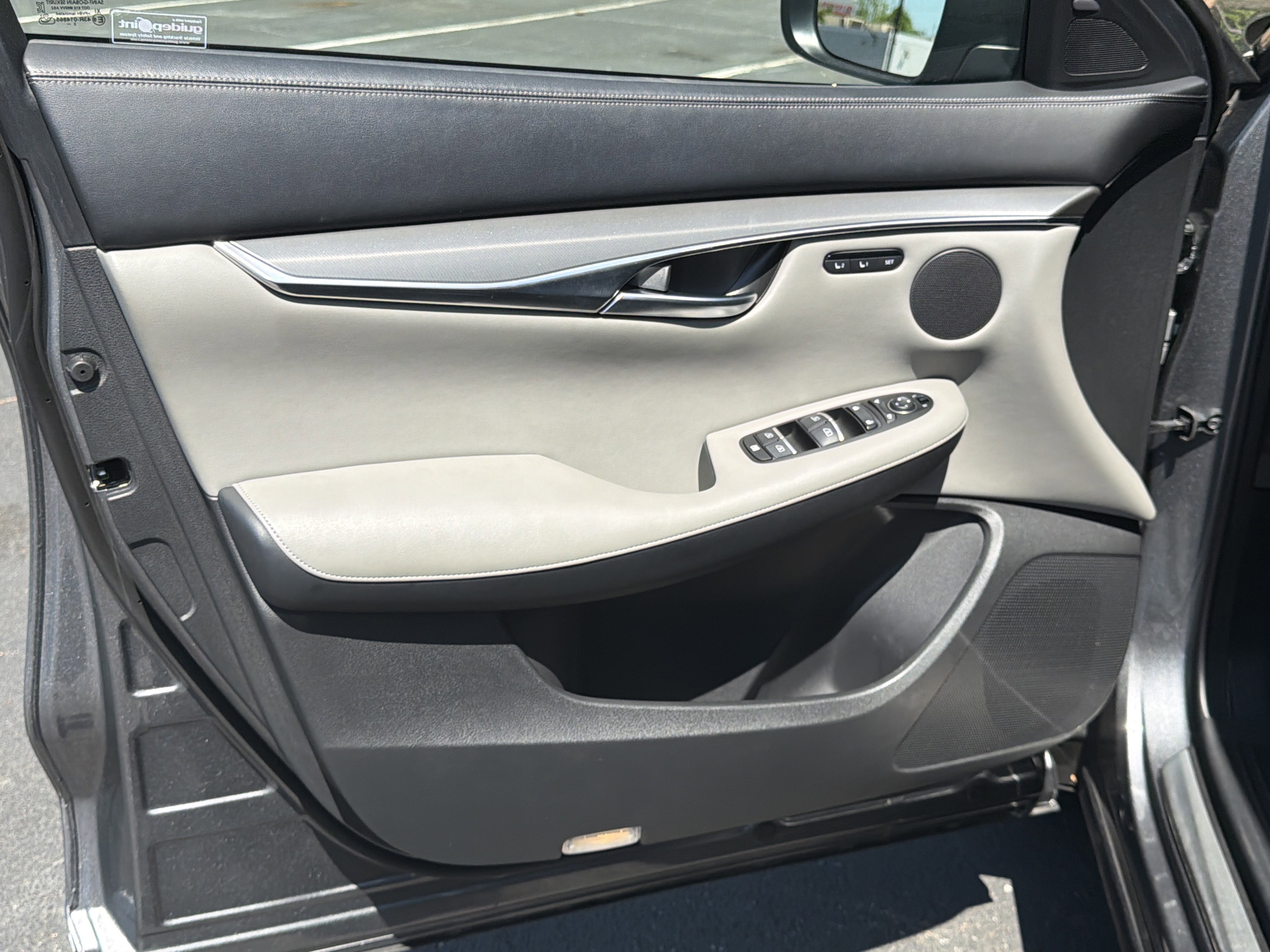 Used 2023 INFINITI QX50 Luxe FWD image 12