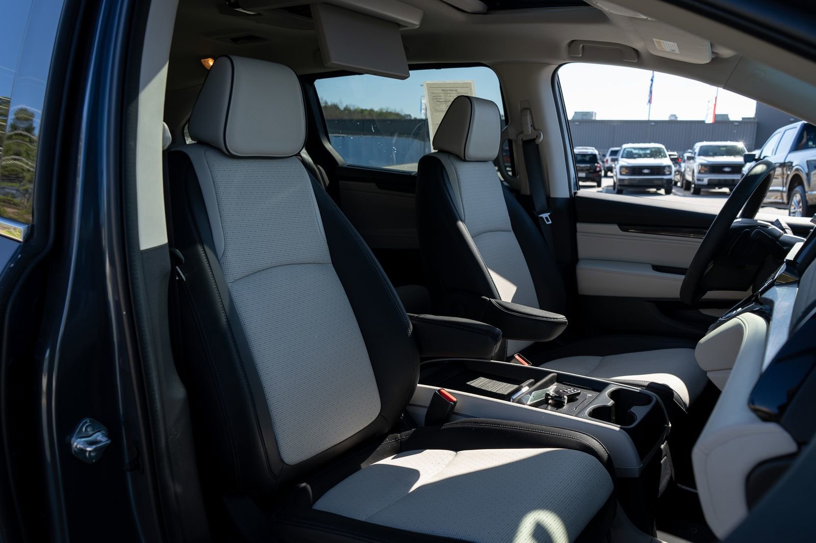 Used 2026 Honda Odyssey Elite image 23