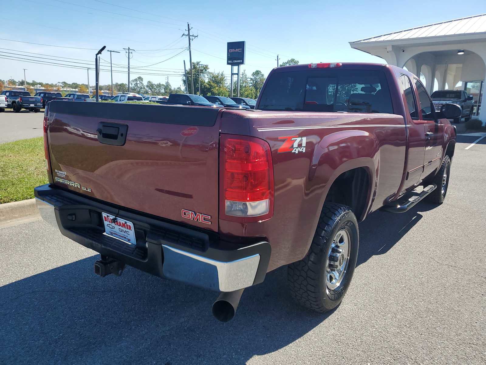 Used 2008 GMC Sierra 2500 SLE w/ Z71 Off-Road Package image 6
