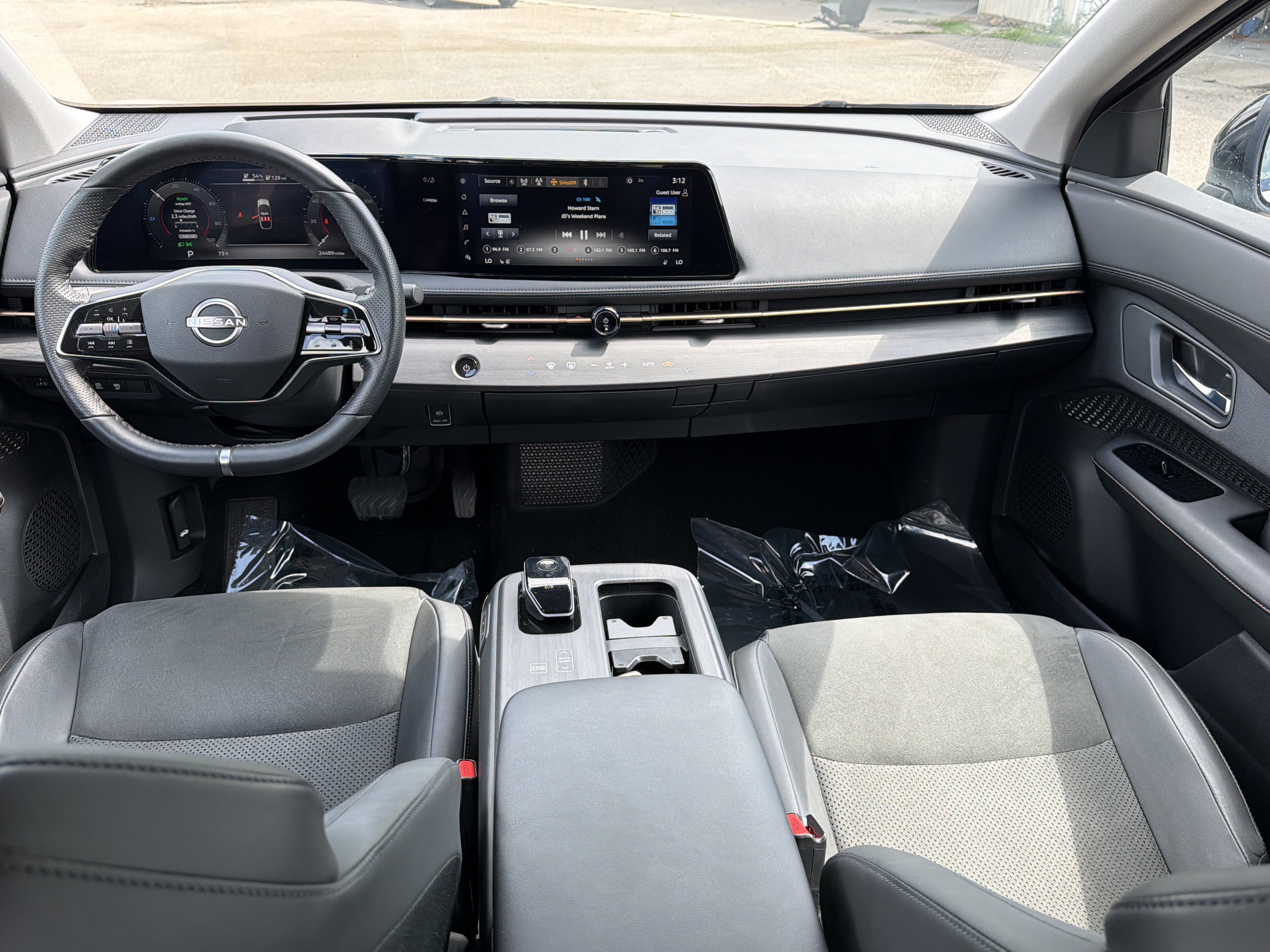 Used 2023 Nissan Ariya FWD image 17