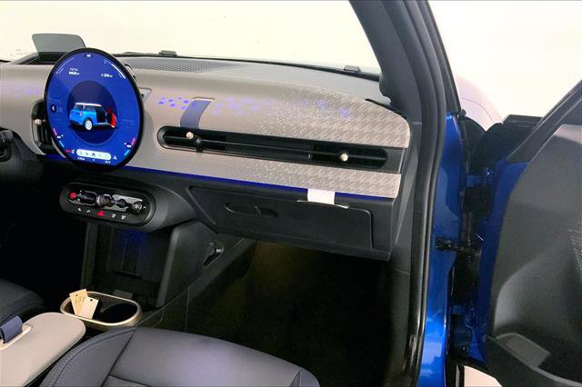 Certified 2025 MINI Cooper S image 23