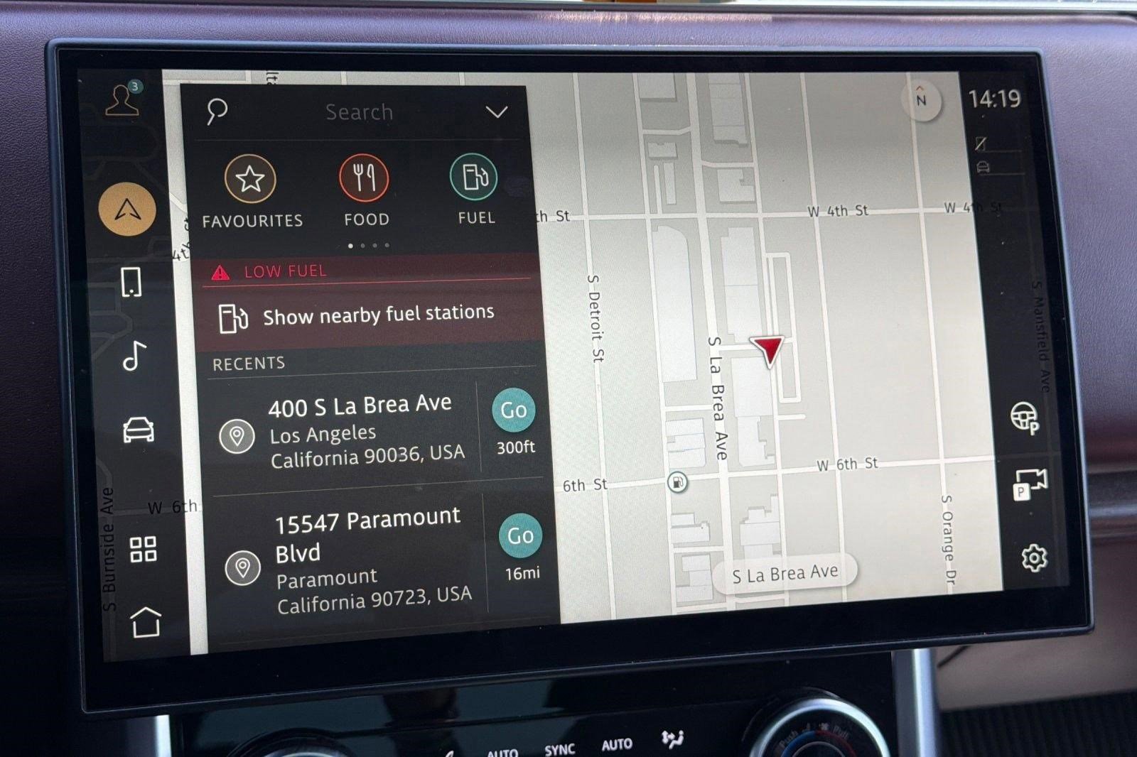 Used 2023 Land Rover Range Rover SE image 26