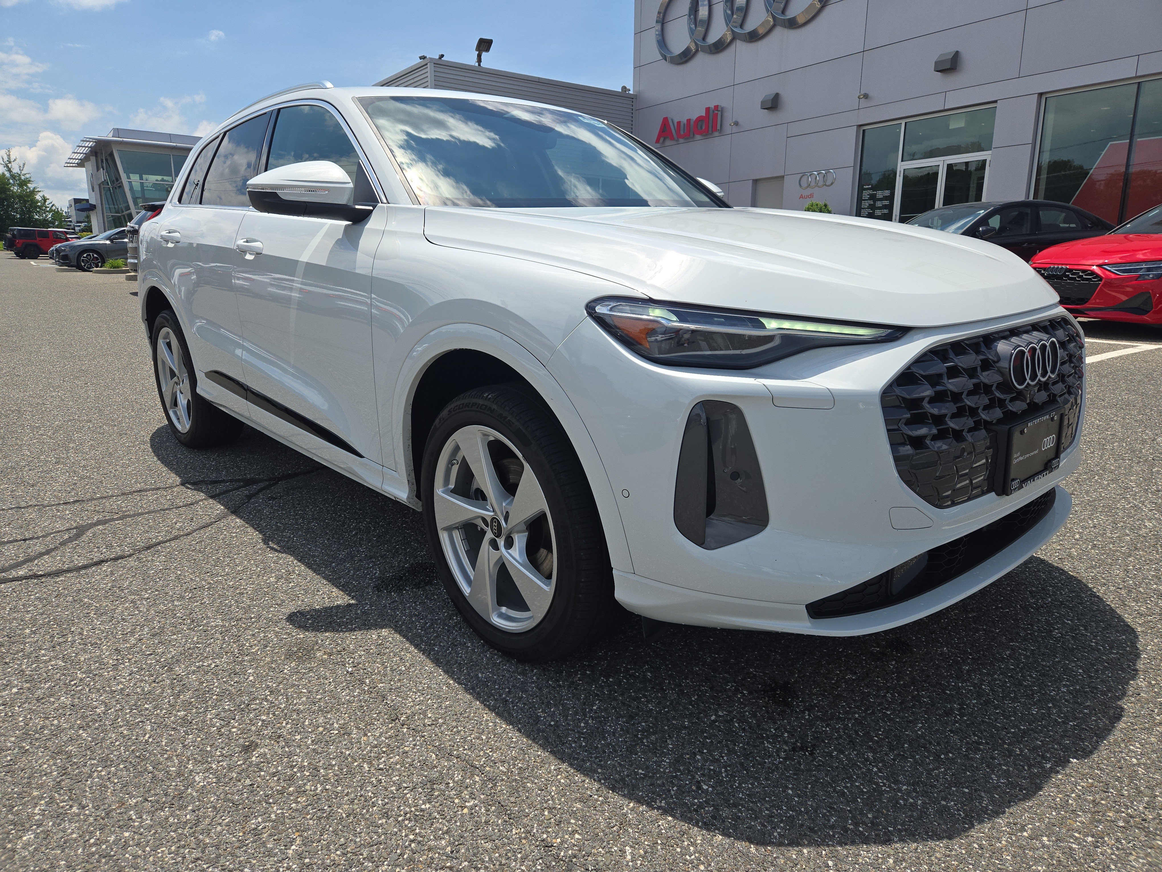 Certified 2025 Audi Q5 Premium w/ Premium Plus AWD/4WD image 5