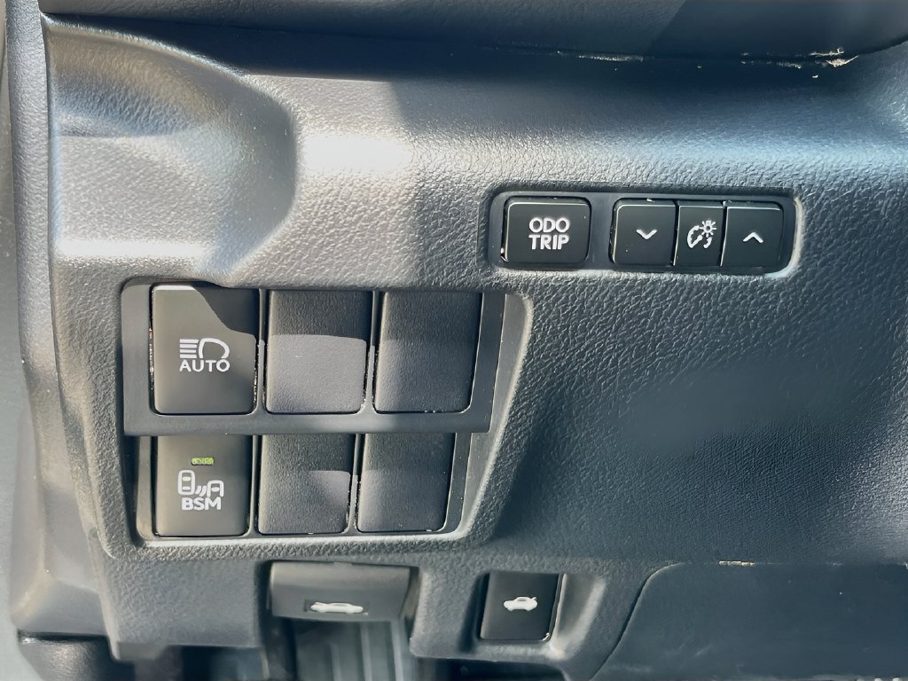 Used 2020 Lexus IS 300 w/ Accessory Package RWD image 10