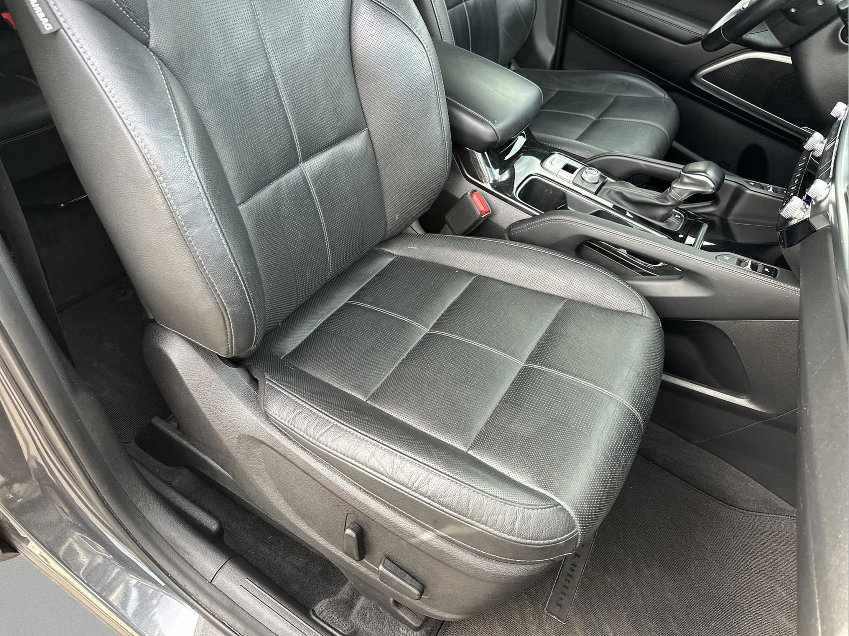 Used 2020 Kia Telluride EX w/ EX Premium Package image 19