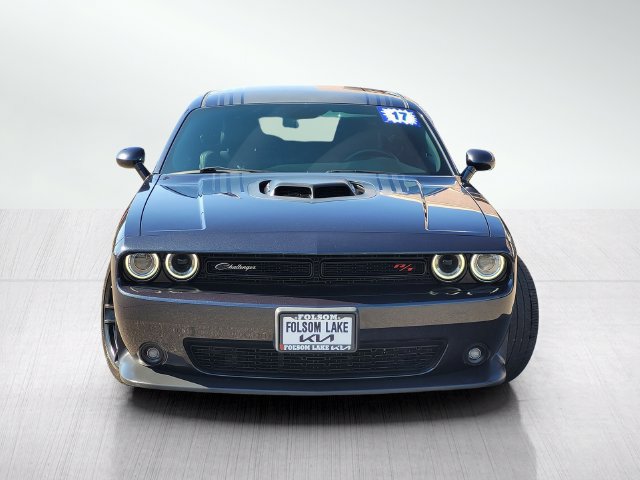 Used 2017 Dodge Challenger R/T Scat Pack RWD image 2