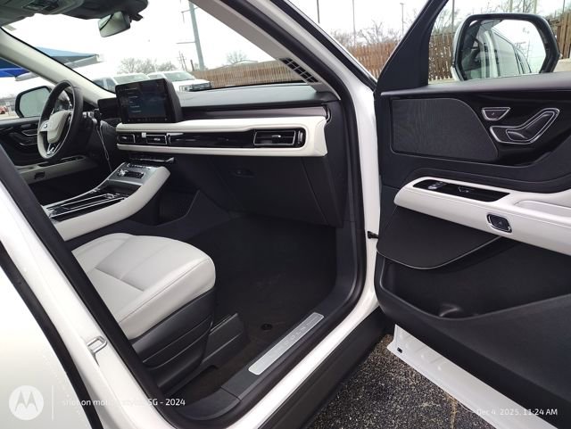 New 2026 Lincoln Aviator 2WD image 20