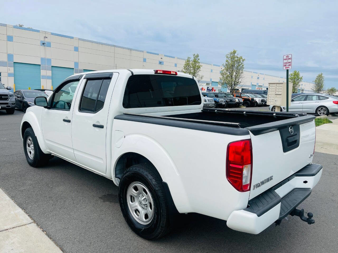 Used 2017 Nissan Frontier S w/ S Work Truck Package (4X4) image 12