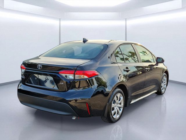 Used 2026 Toyota Corolla LE FWD image 4