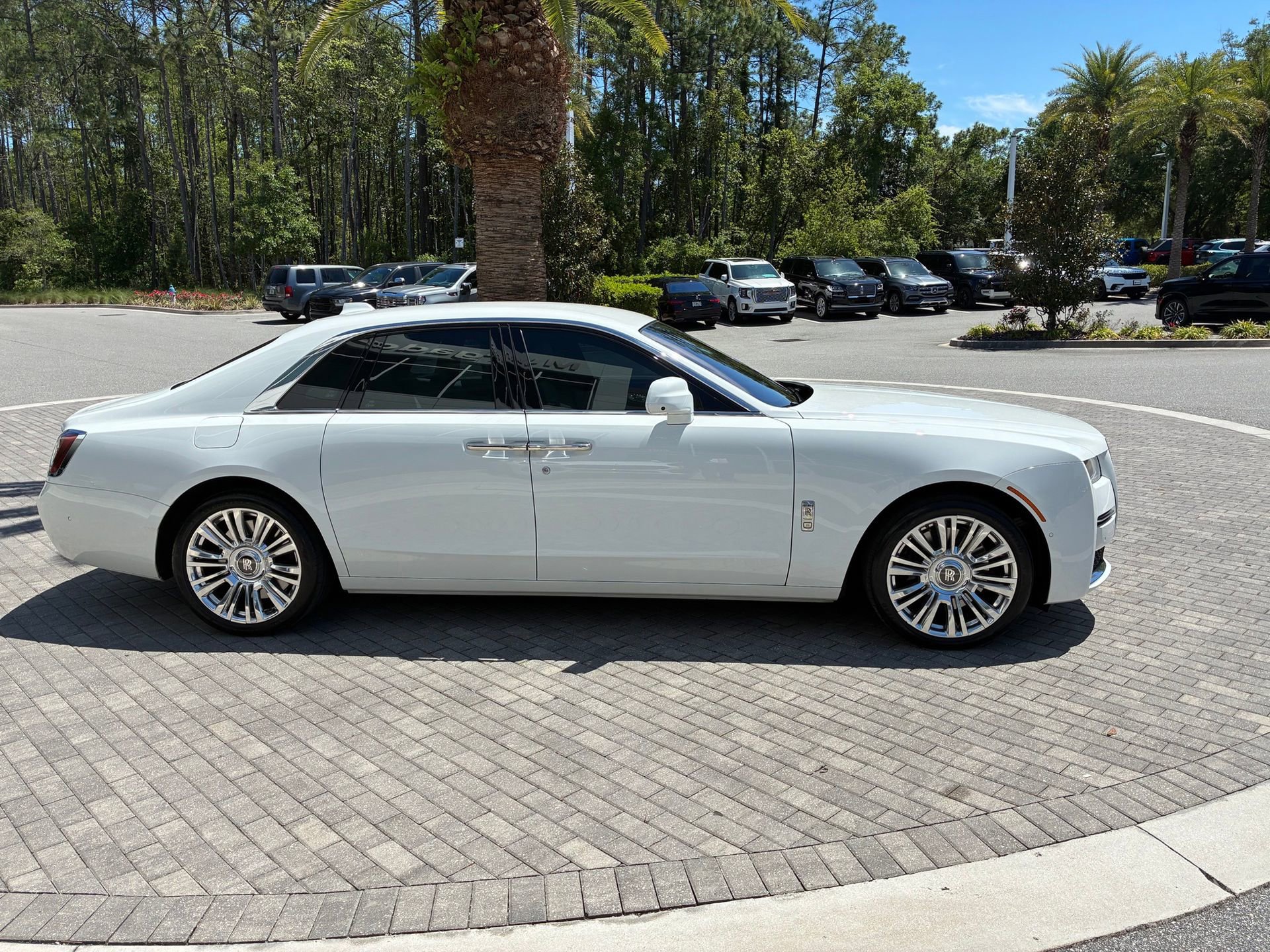 Used 2022 Rolls-Royce Ghost image 2