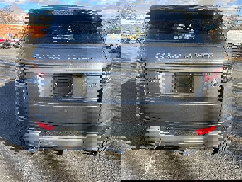 Used 2015 Land Rover Range Rover Evoque Pure Plus image 4