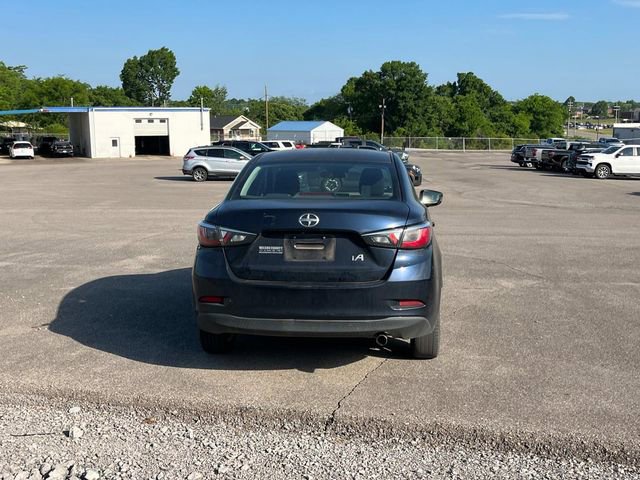 Used 2016 Scion iA FWD image 4